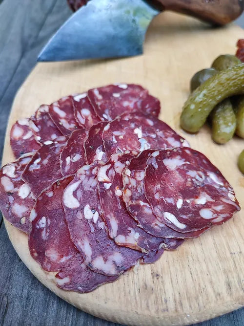 Saucisson de cerf au piment d'espelette - Le monde du saucisson